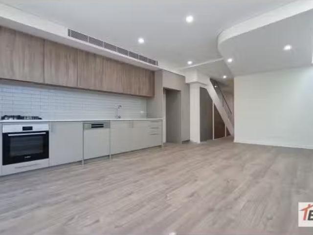 Nice 4 BR 12/300 Clovelly Road, CLOVELLY Apartment for rent L.