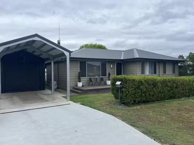 Charming 4 BR 14 Mcfarlane Street, Cessnock, NSW 2325