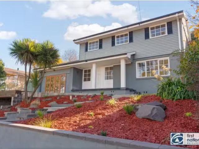 Rental! 4 BR 15 Suttor Street, West Bathurst House for rent L.