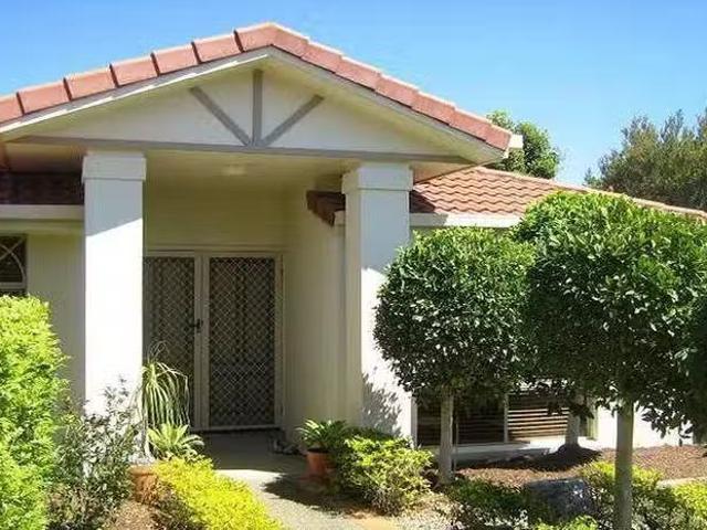 For Rent! 4 BR 15 Wiltshire Drive, Mudgeeraba, QLD 4213