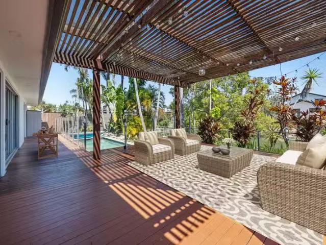Cheap 4 BR 166 Monaco Street, Broadbeach Waters, QLD 4218 Ho.