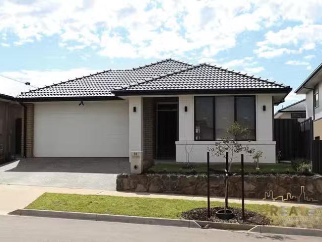 New 4 BR 18 Crosby Street, Truganina, VIC 3029