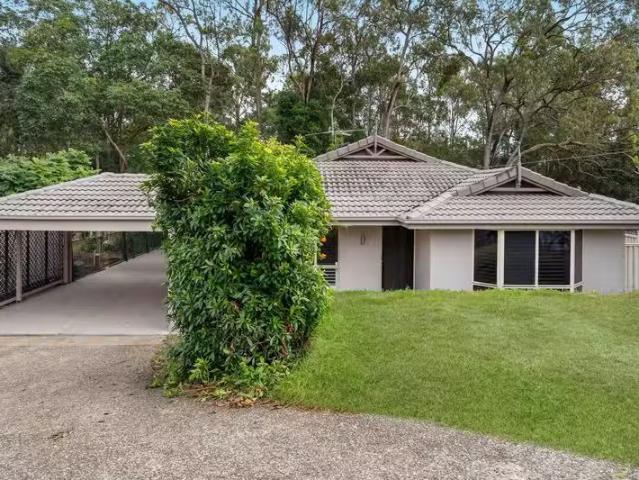 Rental! 4 BR 19 Natone Court, EDENS LANDING, QLD 4207 House.