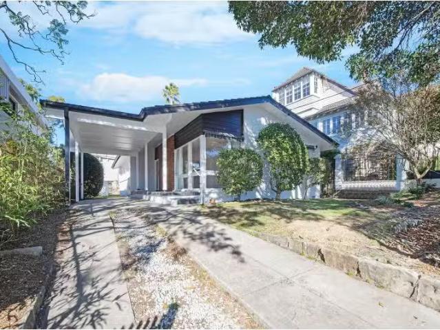 Cozy 4 BR 1A Methuen Avenue, MOSMAN House for rent Listed by.