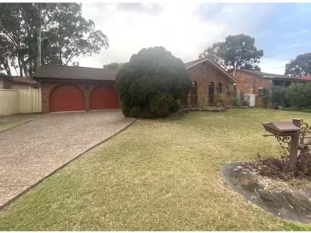 Charming 4 BR 206 Railway Parade, MACQUARIE FIELDS House for r.