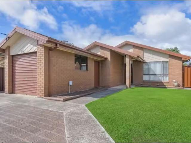 For Rent! 4 BR 20 Ackeron Street, MAYFIELD House for rent Lis.