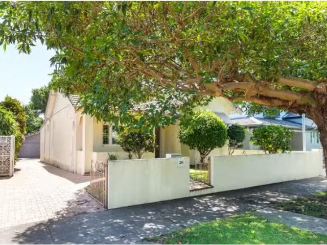 Rental! 4 BR 20 Faraday Avenue, Rose Bay House for rent Liste.