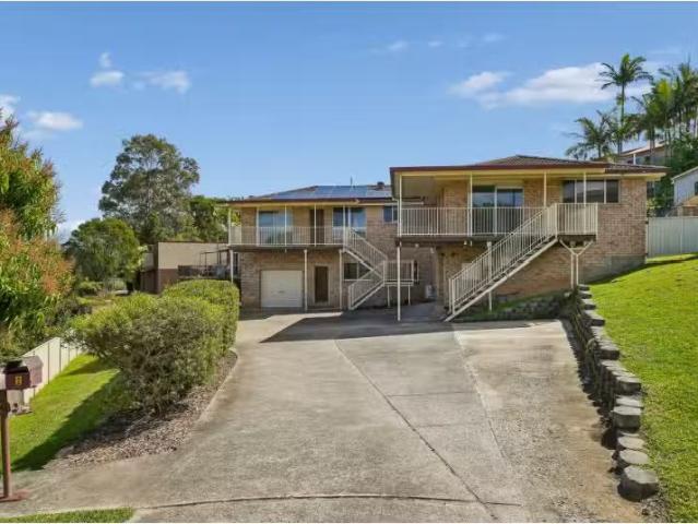 Cozy 4 BR 2/1 Logwood Place, Coffs Harbour House for rent Lis.