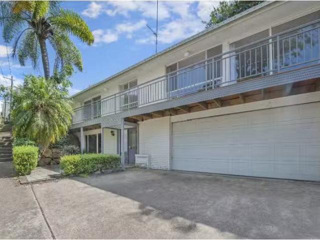 Nice 4 BR 221 Raglan Street, MOSMAN House for rent Listed by.