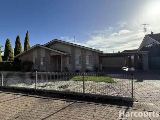 Rental! 4 BR 23 Harriett Street, HORSHAM, VIC 3400 House for.