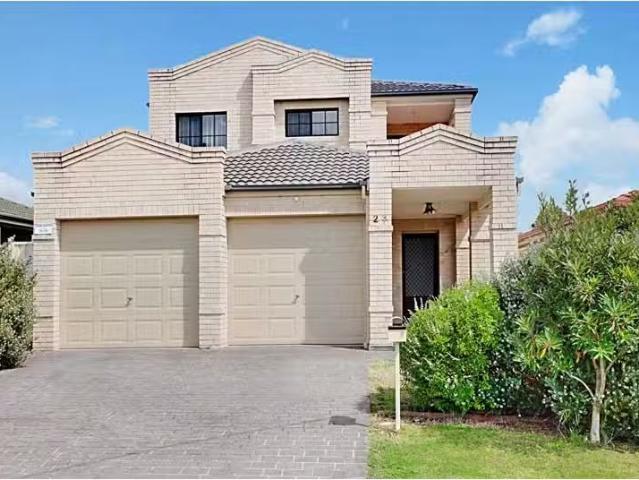 Nice 4 BR 23A Watt Street, Leumeah House for rent Listed by L.