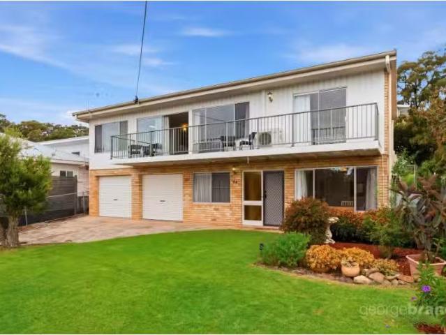 New 4 BR 24 Grove Road, Wamberal House for rent Listed by Nat.