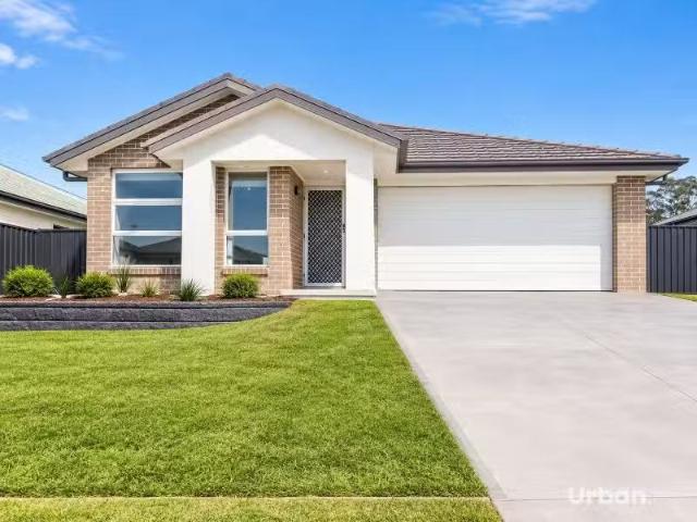 Just in! 4 BR 25 Brandy Way, Bellbird House for rent Listed b.
