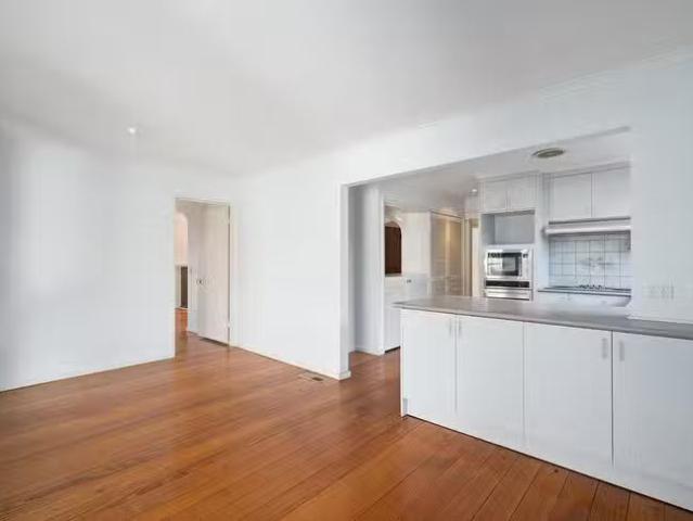 Nice 4 BR 25 Shearman Crescent, Mentone, VIC 3194