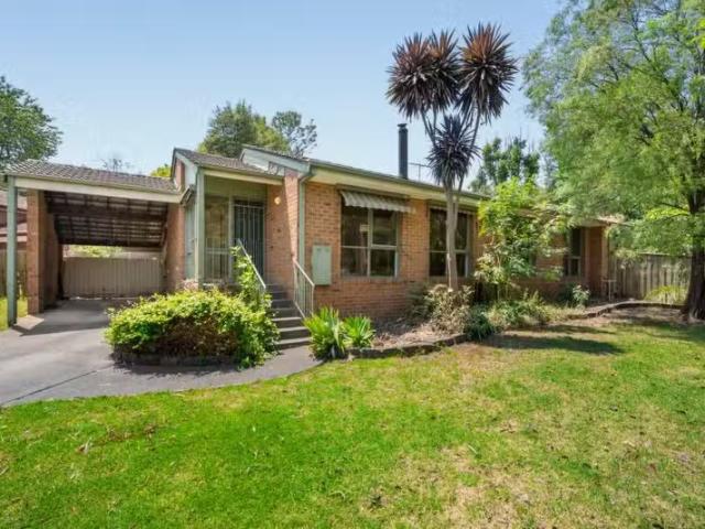Deal! 4 BR 264 Manchester Road, Mooroolbark VIC 3138 House F.