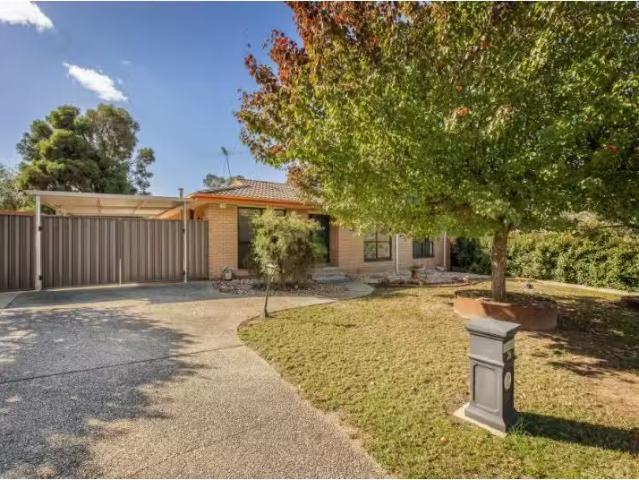 Cheap 4 BR 26 Buffalo Cres, THURGOONA House for rent Listed b.