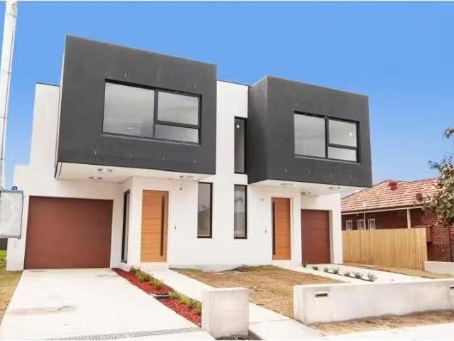 Deal! 4 BR 28a Wackett Street, Maroubra House for rent Listed.