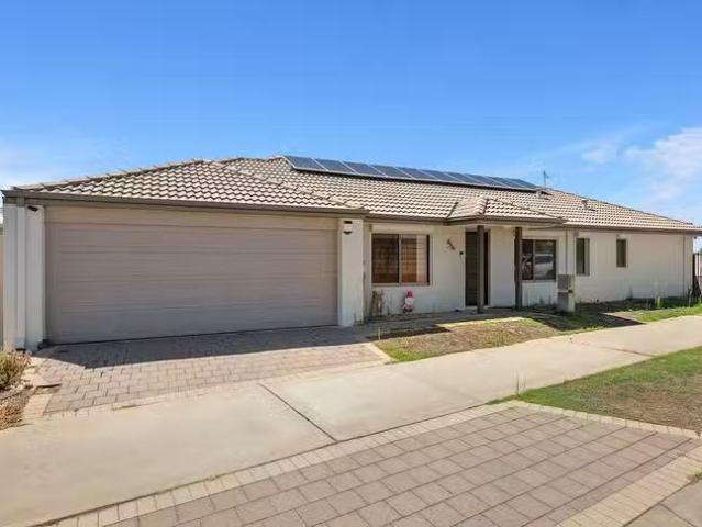 Cozy 4 BR 2 Tranquility Crescent, Aveley, WA 6069