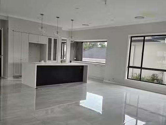 Cheap 4 BR 2 Mornington Avenue, Castle Hill, NSW 2154