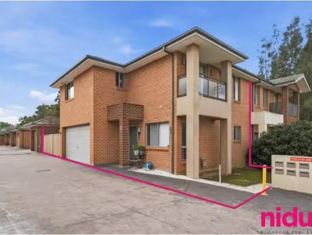 Unique 4 BR 30/28 Charlotte Road, Rooty Hill Townhouse for ren.