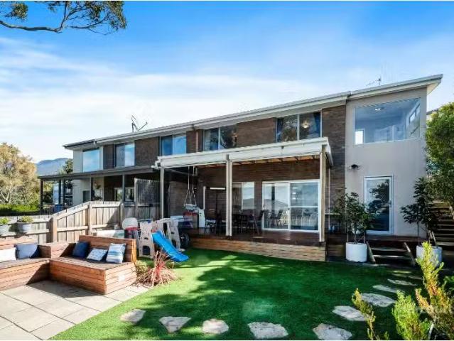 Nice 4 BR 3/18 Chadwick Court, WEST HOBART House for rent Lis.