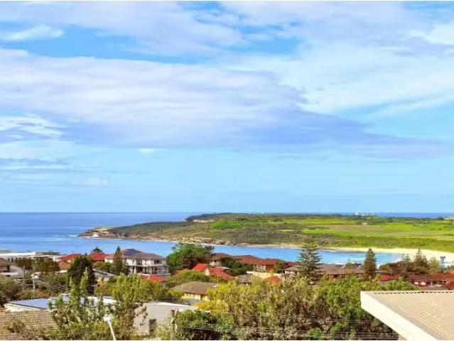 Just in! 4 BR 319b Storey Street, Maroubra House for rent Lis.