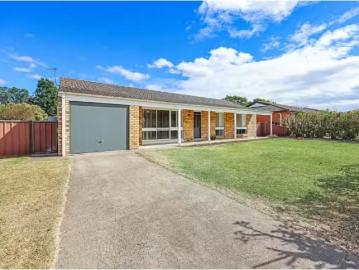Just in! 4 BR 33 Towarri Street, Scone House for rent Listed.