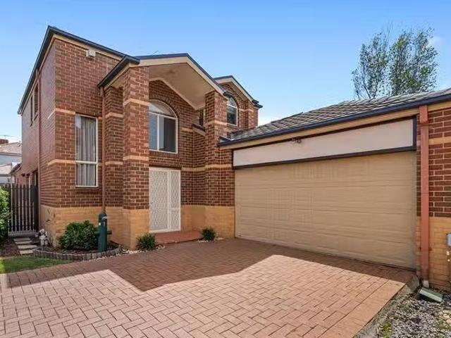 Charming 4 BR 7 Celendine Place, Hillside, VIC 3037