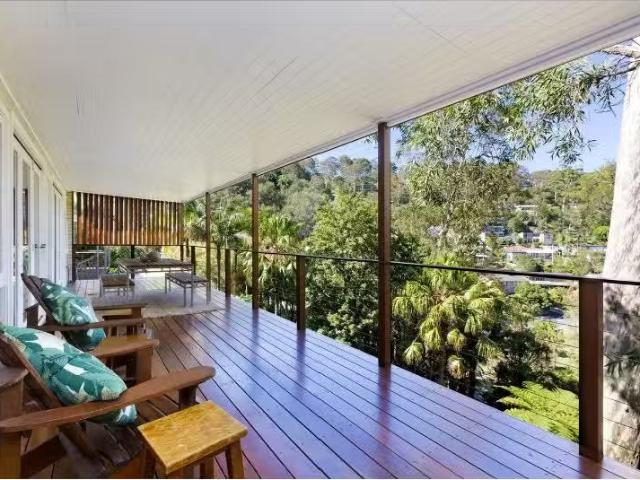 Cozy 4 BR 7 De Lauret Avenue, Newport House for rent Listed b.