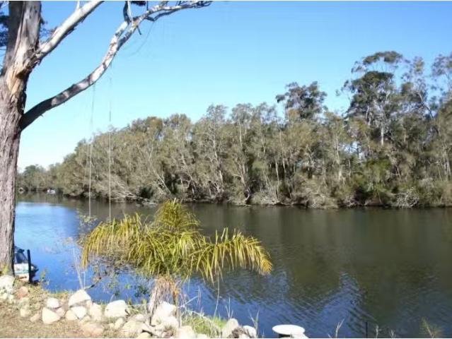 For Rent! 4 BR 40 Geoffrey Rd, Chittaway Point House for rent.