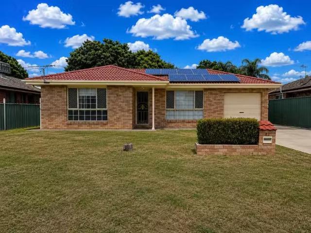 Charming 4 BR 41 Brigalow Drive, Moree House for rent Listed.