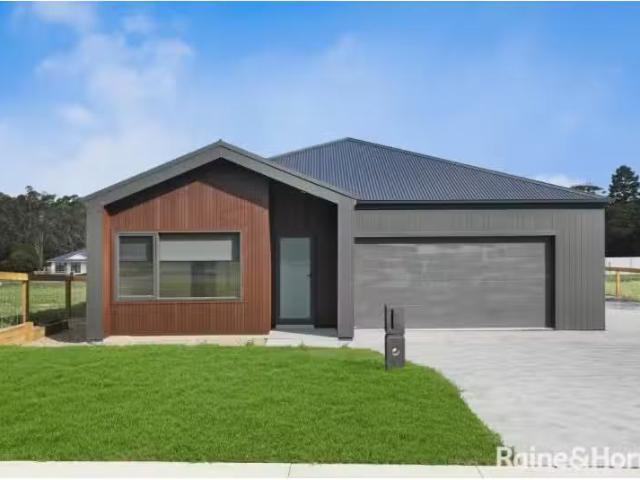 Deal! 4 BR 41 Ferguson Crescent, MITTAGONG House for rent Lis.