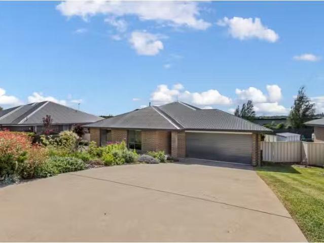 Cheap 4 BR 42 Pippin Way, ORANGE House for rent Listed by Bel.