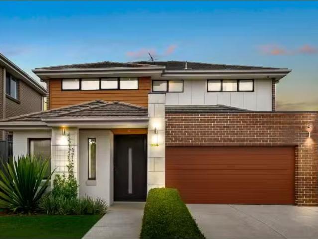 Rental! 4 BR 4 Jonah Street, Stanhope Gardens House for rent.