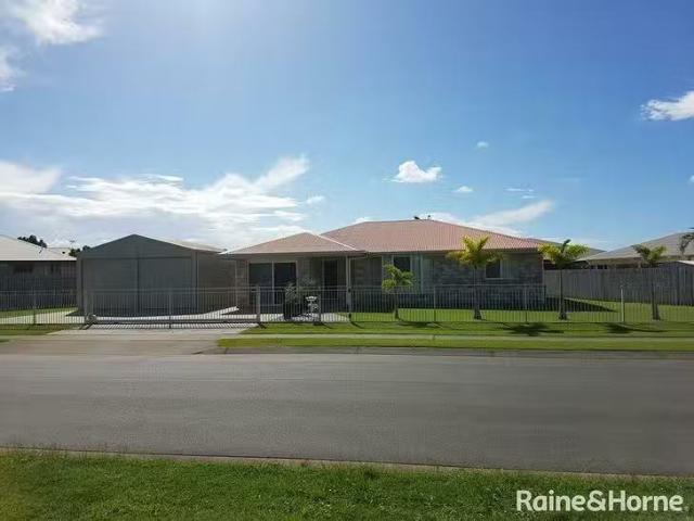 Cozy 4 BR 50 52 Stuart Hindle Drive, Mount Pleasant, QLD 4740