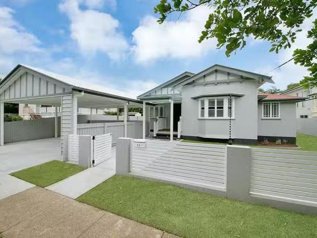 Cozy 4 BR 55 Evadne Street, Graceville, QLD 4075