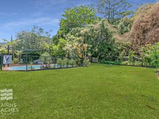 Unique 4 BR 66 Hobson Drive, Brinsmead, QLD 4870
