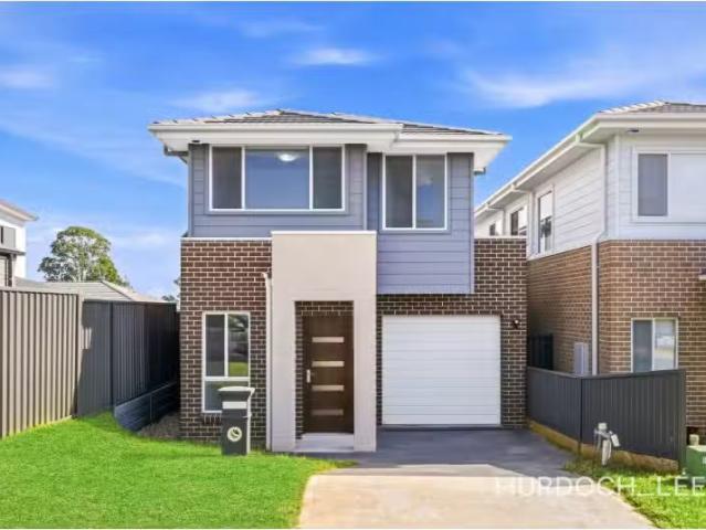 For Rent! 4 BR 67 Celestial Street, Box Hill House for rent L.
