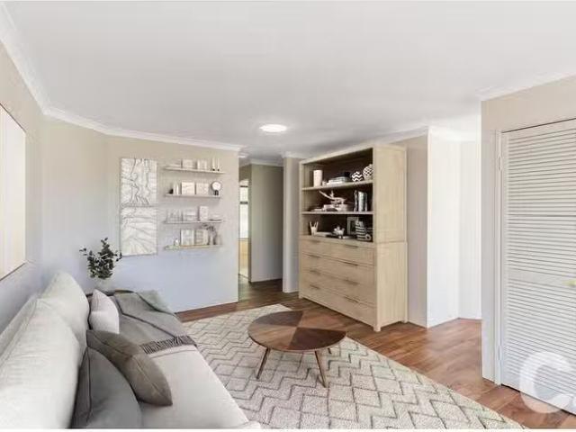 Just in! 4 BR 6 Gimbon Green, Leda, WA 6170