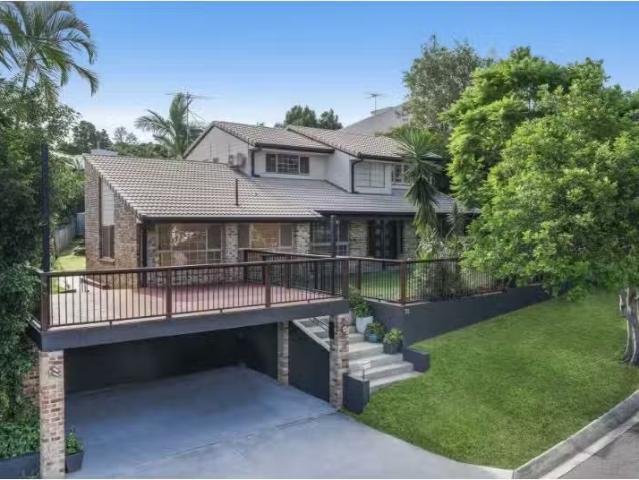 Charming 4 BR 74 Banbury Street, CARINA House for rent Listed.