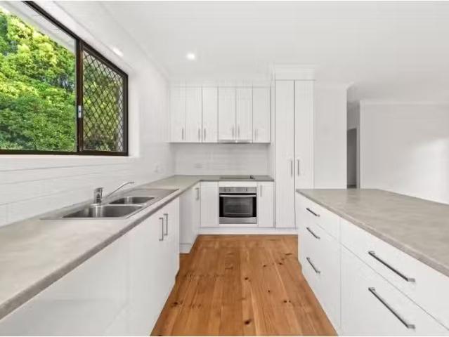Just in! 4 BR 79 Kennedys Ln, Ewingsdale House for rent Liste.