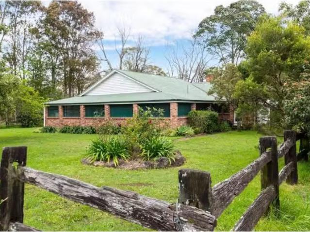 For Rent! 4 BR 89 Clarence Street, WALLALONG House for rent L.