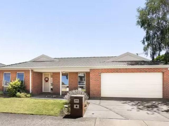 New 4 BR 8 Kingfisher Court, HASTINGS, VIC 3915 House for Rent