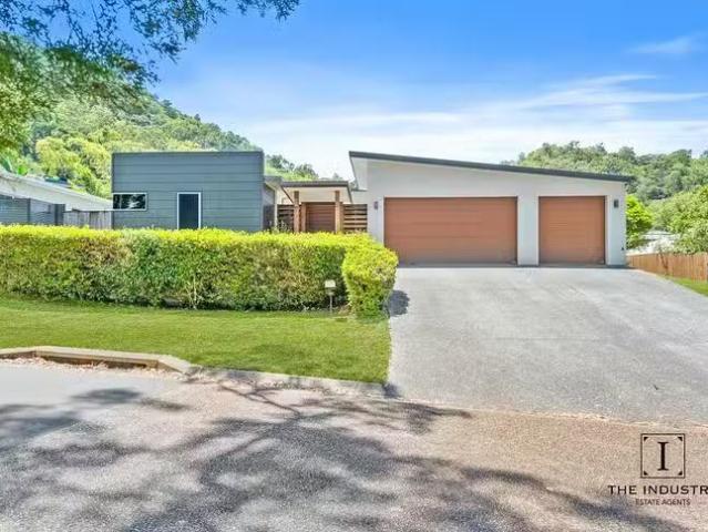 Deal! 4 BR 94 Flagship Drive, Trinity Beach, QLD 4879