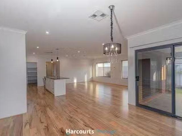 Cheap 4 BR 96 Yangtze Avenue, Southern River, WA 6110