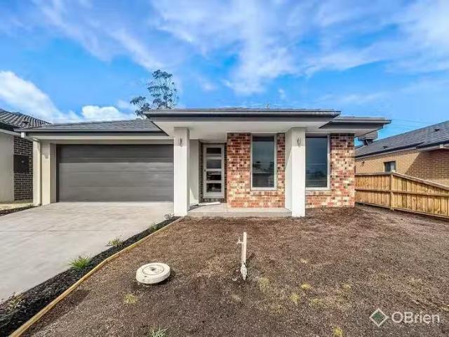 Cheap 4 BR 9 Trailwater Court, Warragul, VIC 3820