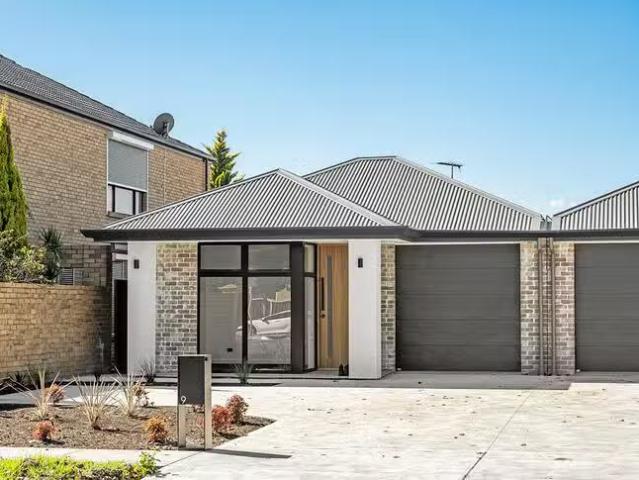 Deal! 4 BR 9 Airport Road, Brooklyn Park, SA 5032