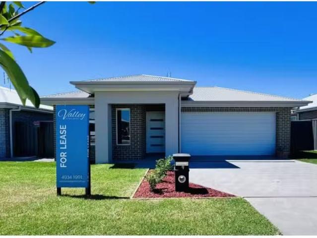 Unique 4 BR 9 Lilium Street, LOCHINVAR House for rent Listed.