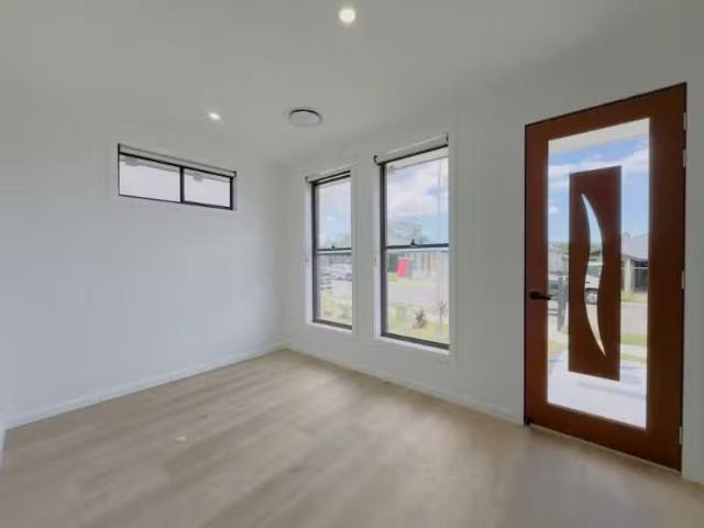 Deal! 4 BR 9A Worsnop Street, COORANBONG House for rent Liste.