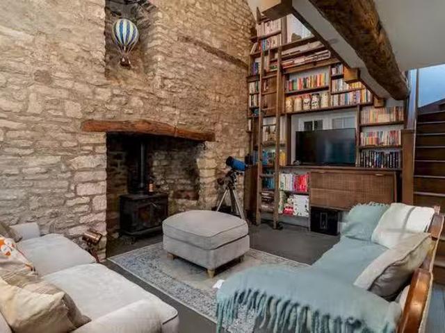 Unique 4 BR Cassington Road